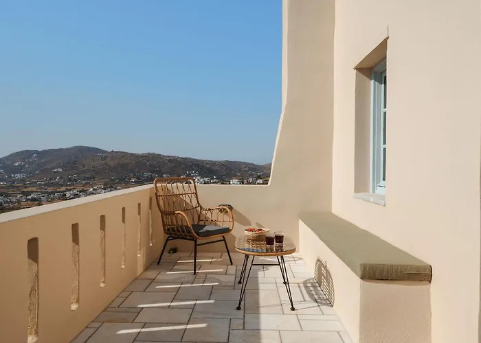 Otel Naxos Tower Galanado