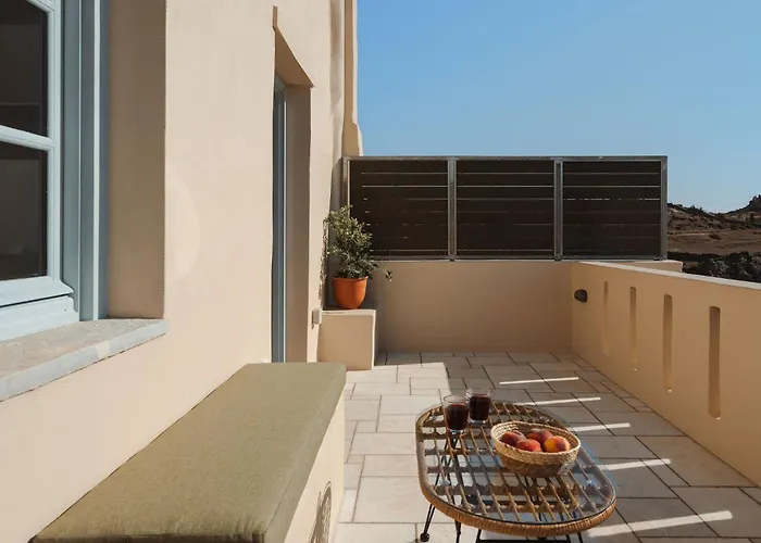 Naxos Tower Otel Galanado