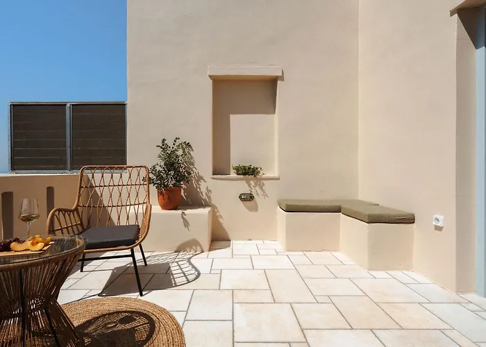 Naxos Tower * Galanado