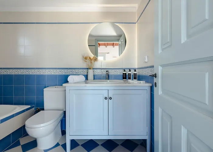 Naxos Tower Galanado