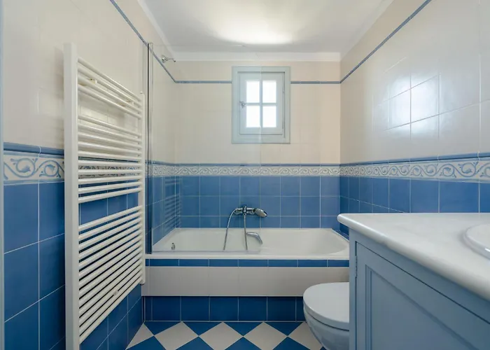 Naxos Tower * Galanado